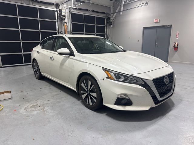 Used 2019 Nissan Altima 2.5 SV FWD image 3