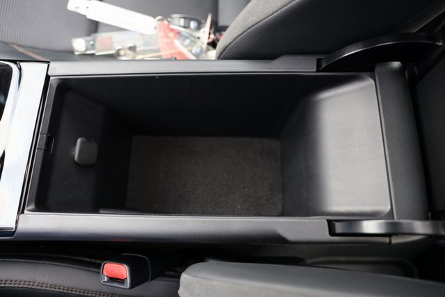 Used 2025 Toyota Camry XLE image 34