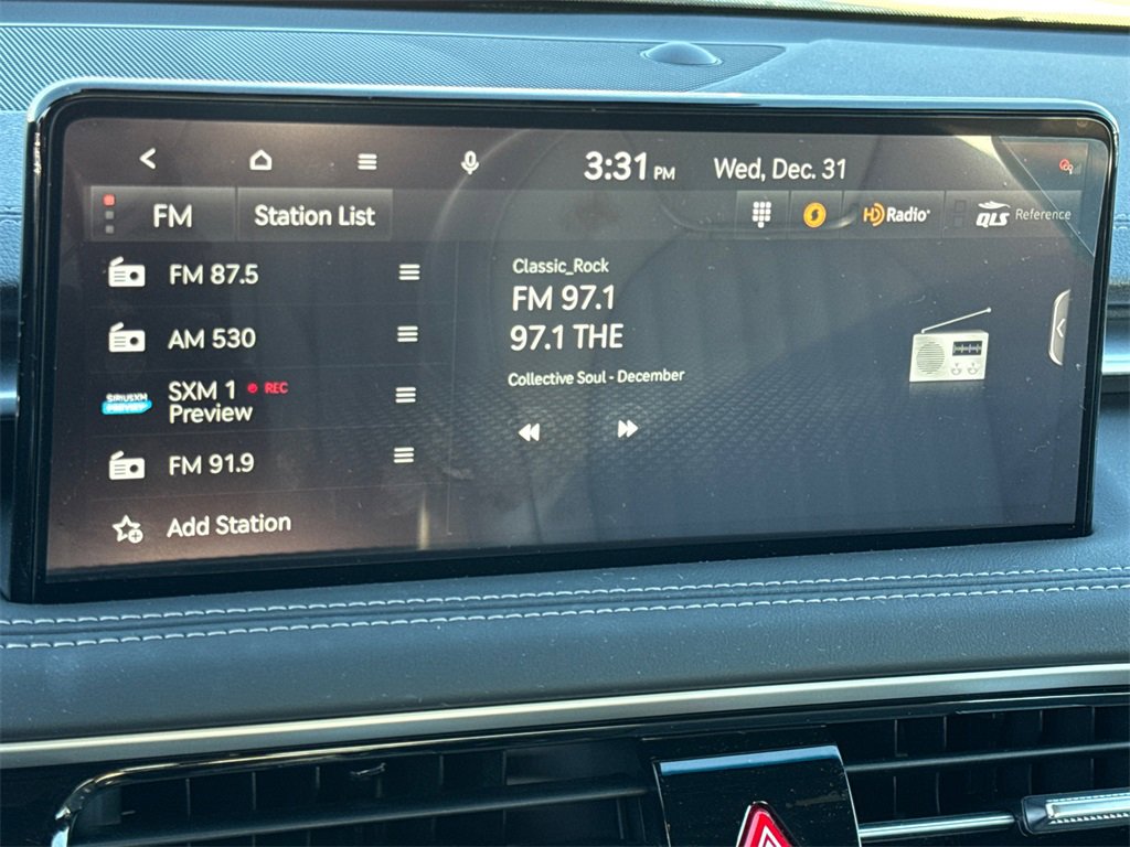 Used 2025 Genesis G70 2.5T w/ Sport Prestige Package image 28