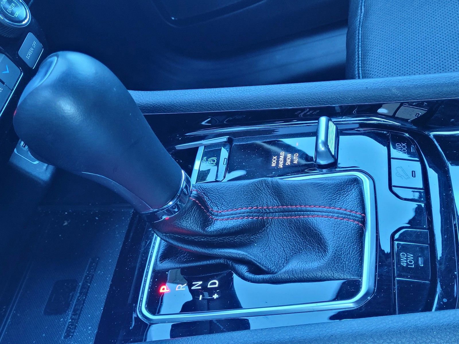 Used 2023 Jeep Compass Trailhawk w/ Trailhawk Elite Group image 24