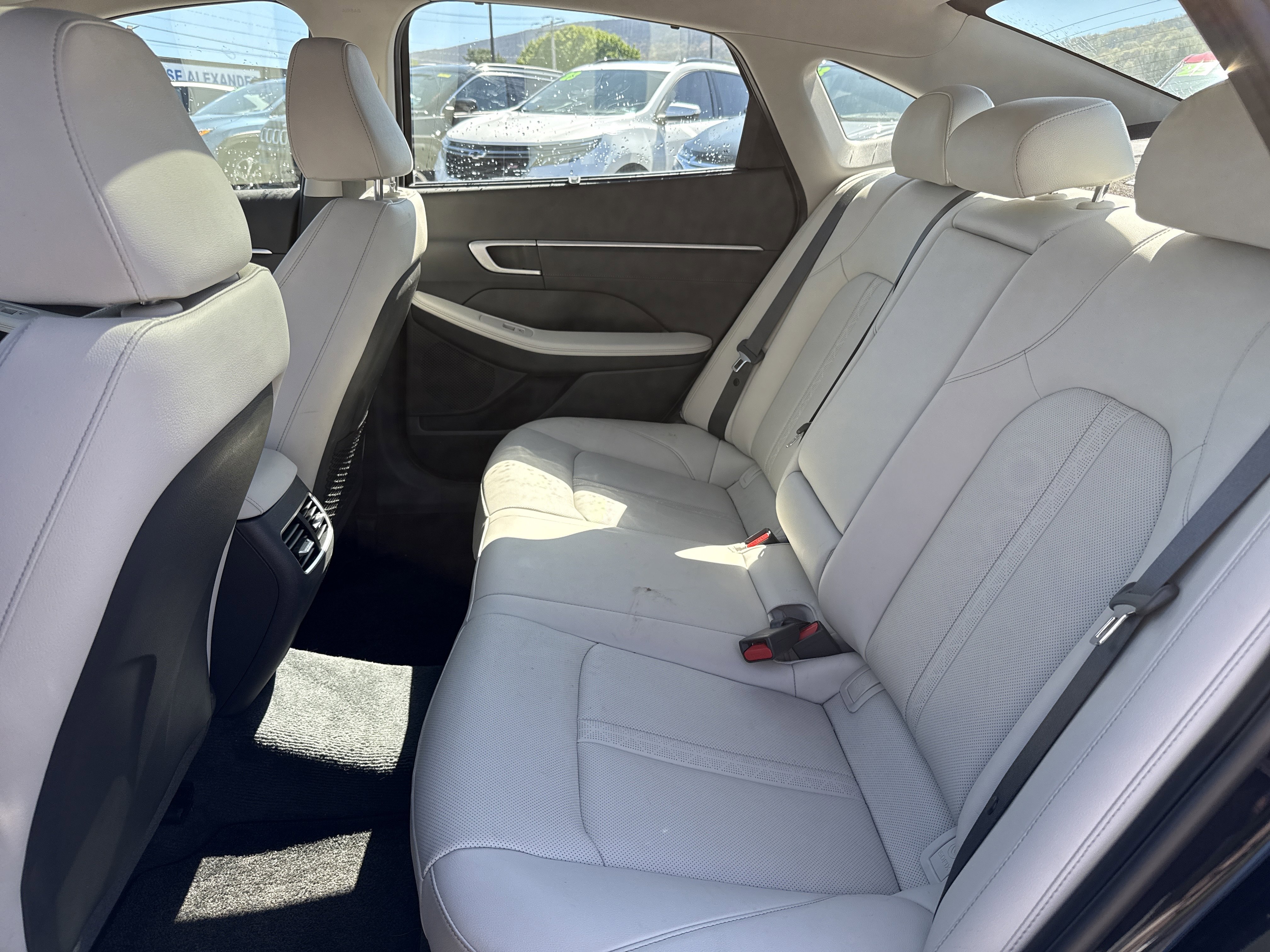 Certified 2025 Hyundai Sonata Limited FWD image 12