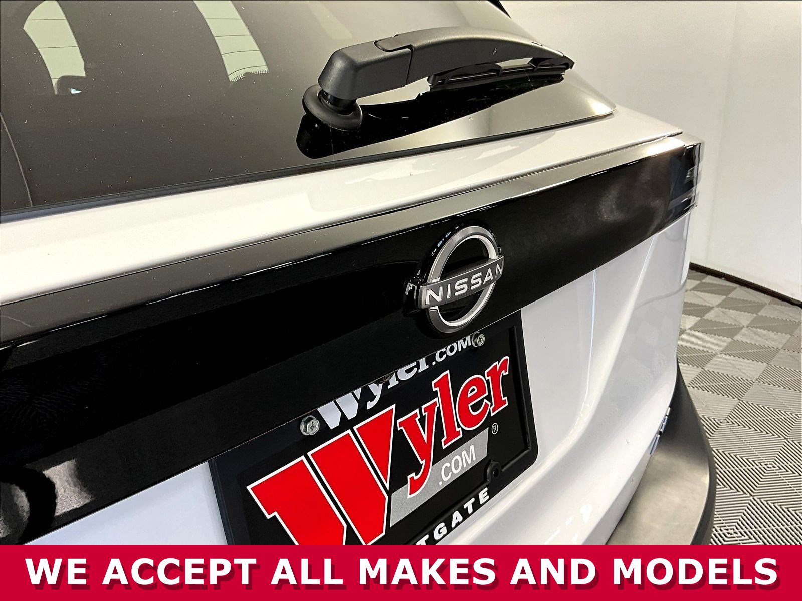 Certified 2025 Nissan Kicks SV AWD/4WD image 22