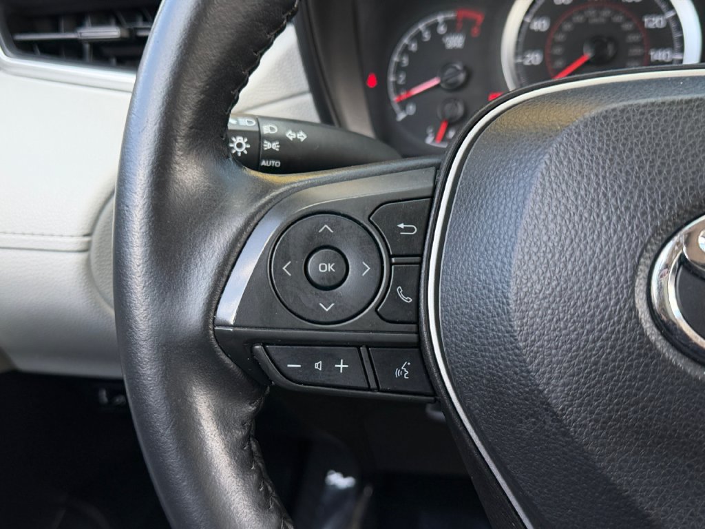 Used 2022 Toyota Corolla Cross LE w/ Moonroof Package AWD/4WD image 18