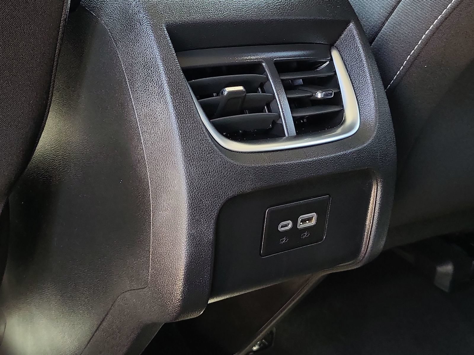 Used 2023 Chevrolet Blazer LT FWD image 20