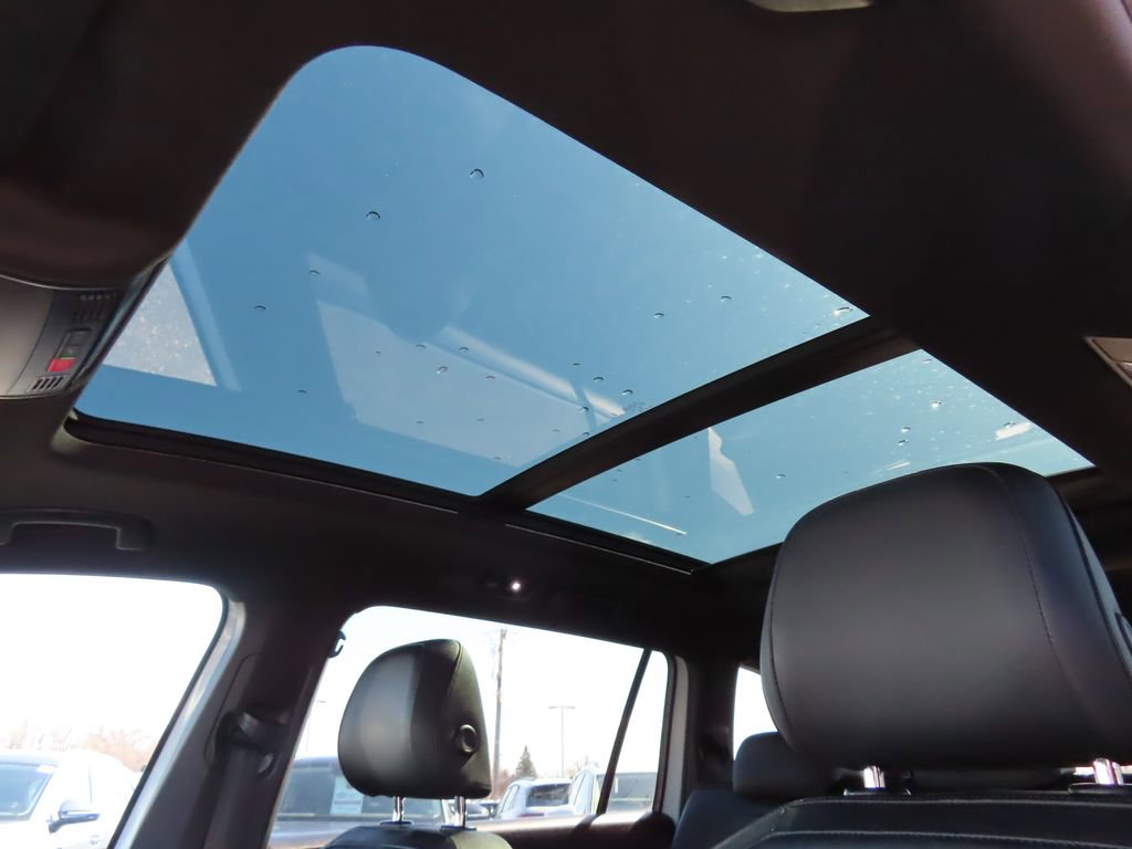 Used 2020 Volkswagen Tiguan SEL Premium R-Line w/ 3rd Row Seat Package image 5