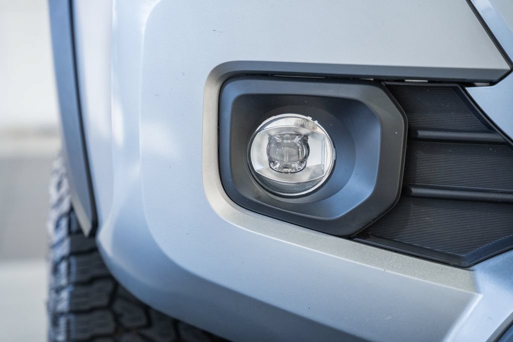 Used 2023 Toyota Tacoma TRD Off-Road AWD/4WD image 11