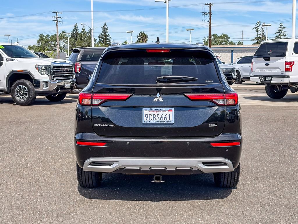 Used 2022 Mitsubishi Outlander SEL image 3