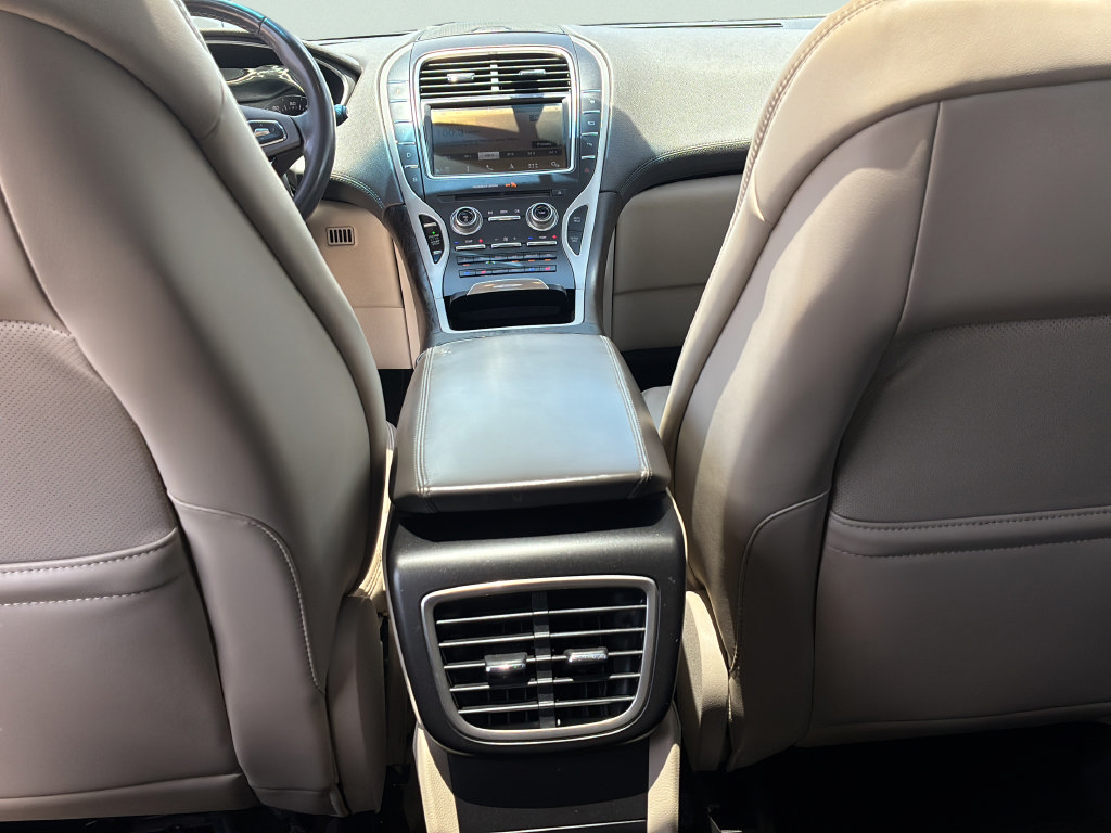 Used 2017 Lincoln MKX Reserve FWD image 26