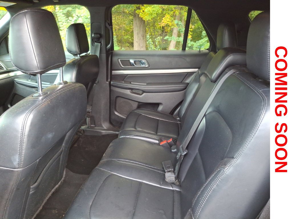 Used 2019 Ford Explorer XLT w/ Equipment Group 202A AWD/4WD image 10