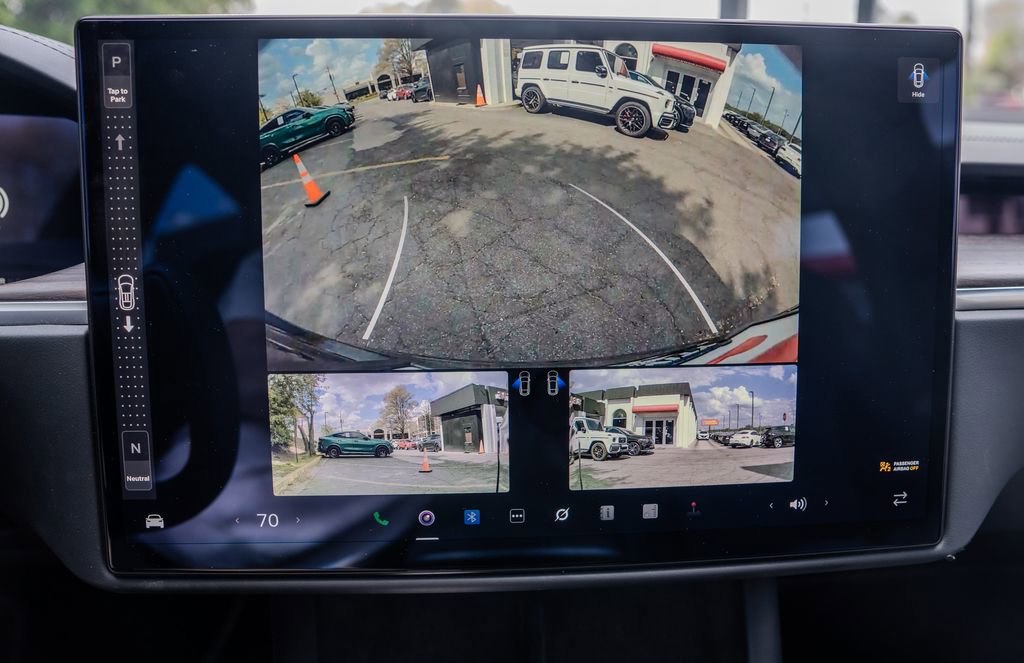 Used 2023 Tesla Model X image 11