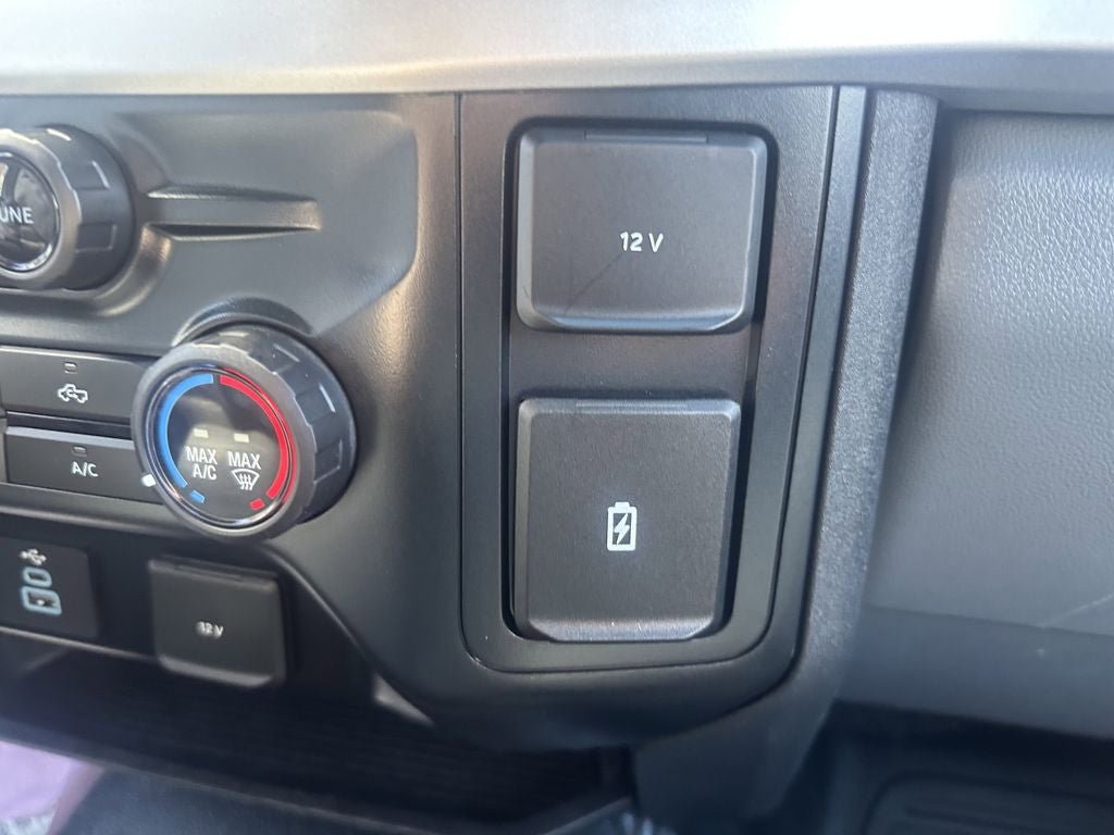 Used 2024 Ford F550 4x4 Regular Cab Super Duty image 19