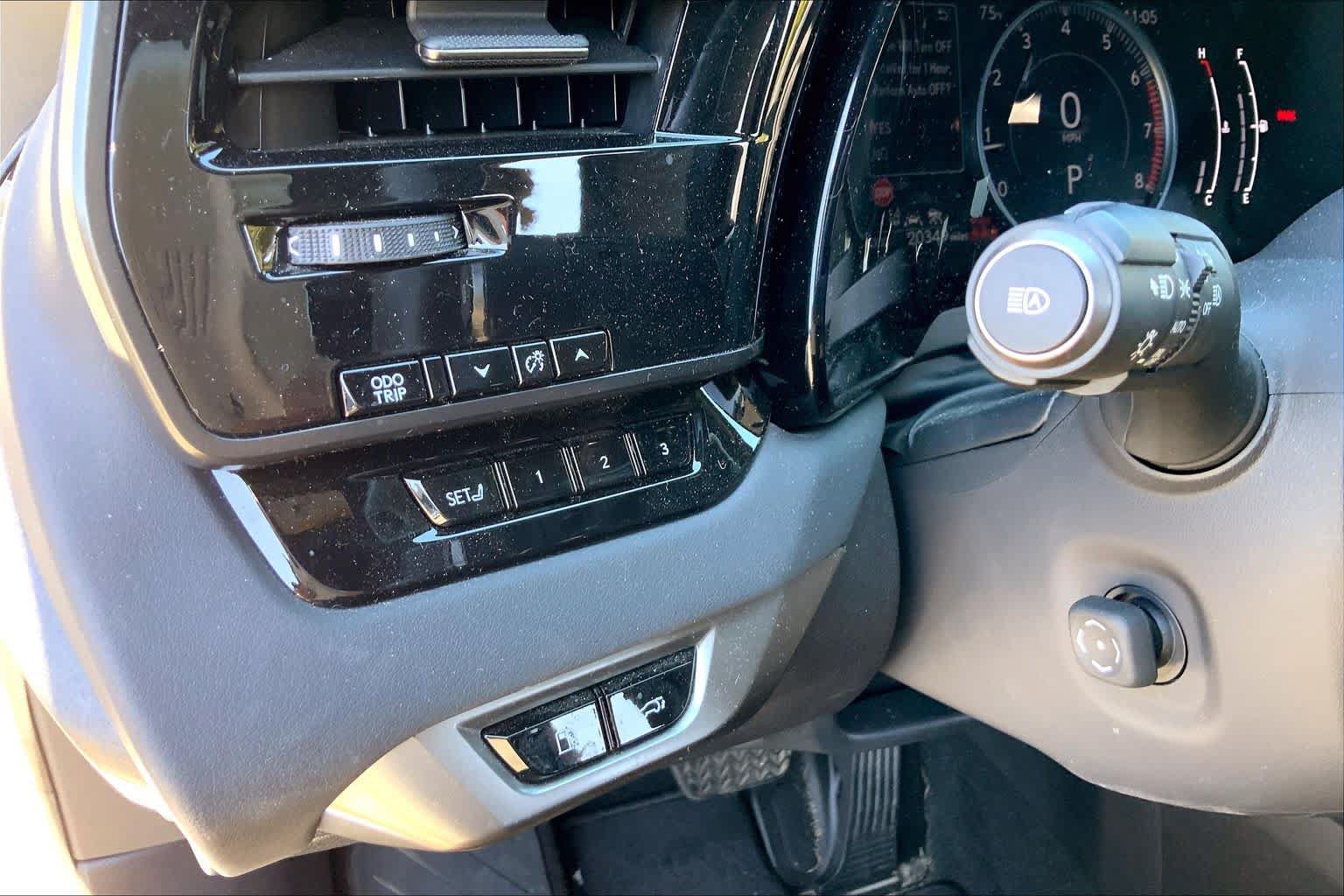 Used 2024 Lexus RX 350 Premium w/ Convenience Package AWD/4WD image 36