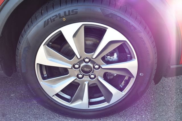 Used 2024 Ford Escape Platinum AWD/4WD image 47