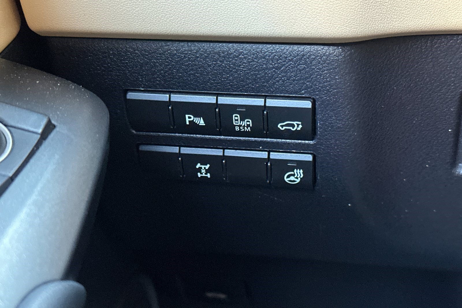 Used 2016 Lexus NX 200t AWD w/ Premium Package image 19