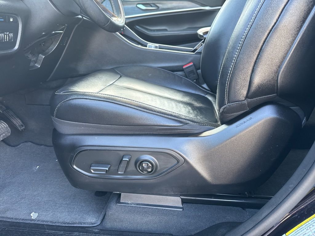 Used 2022 Jeep Grand Cherokee Limited 4xe image 16