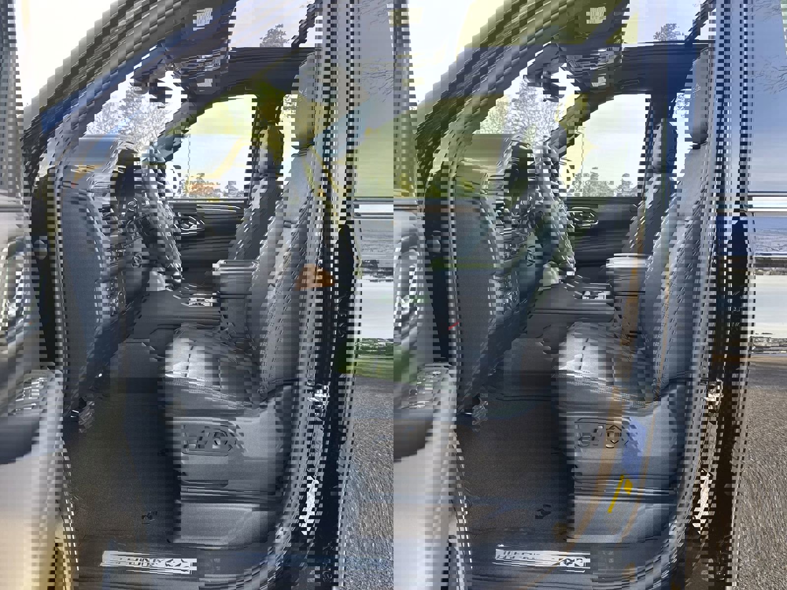 Used 2023 Chevrolet Tahoe High Country w/ Premium Package 2 image 15