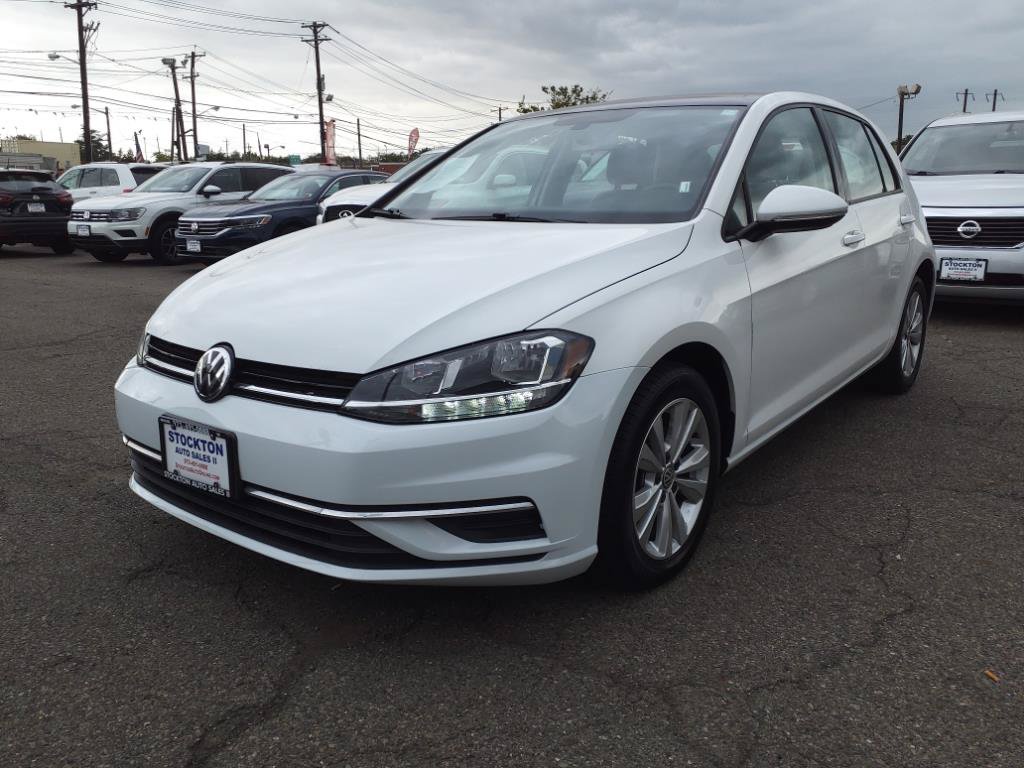 Used 2021 Volkswagen Golf 4-Door FWD image 3