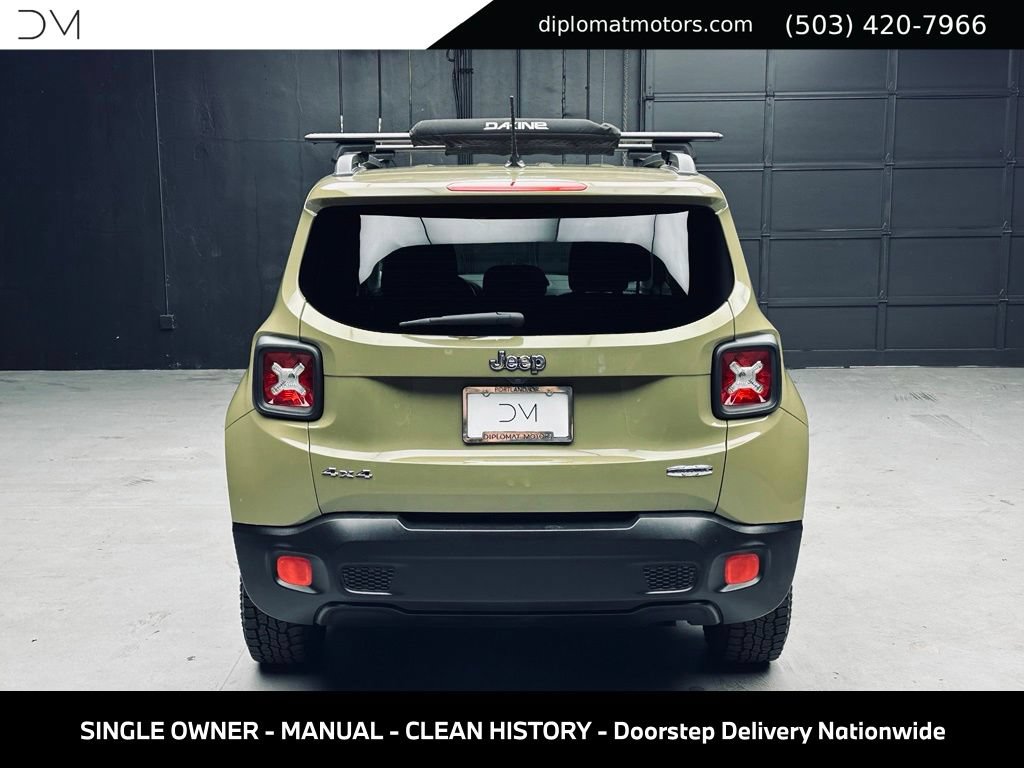 Used 2015 Jeep Renegade Latitude w/ Cold Weather Group II AWD/4WD image 7