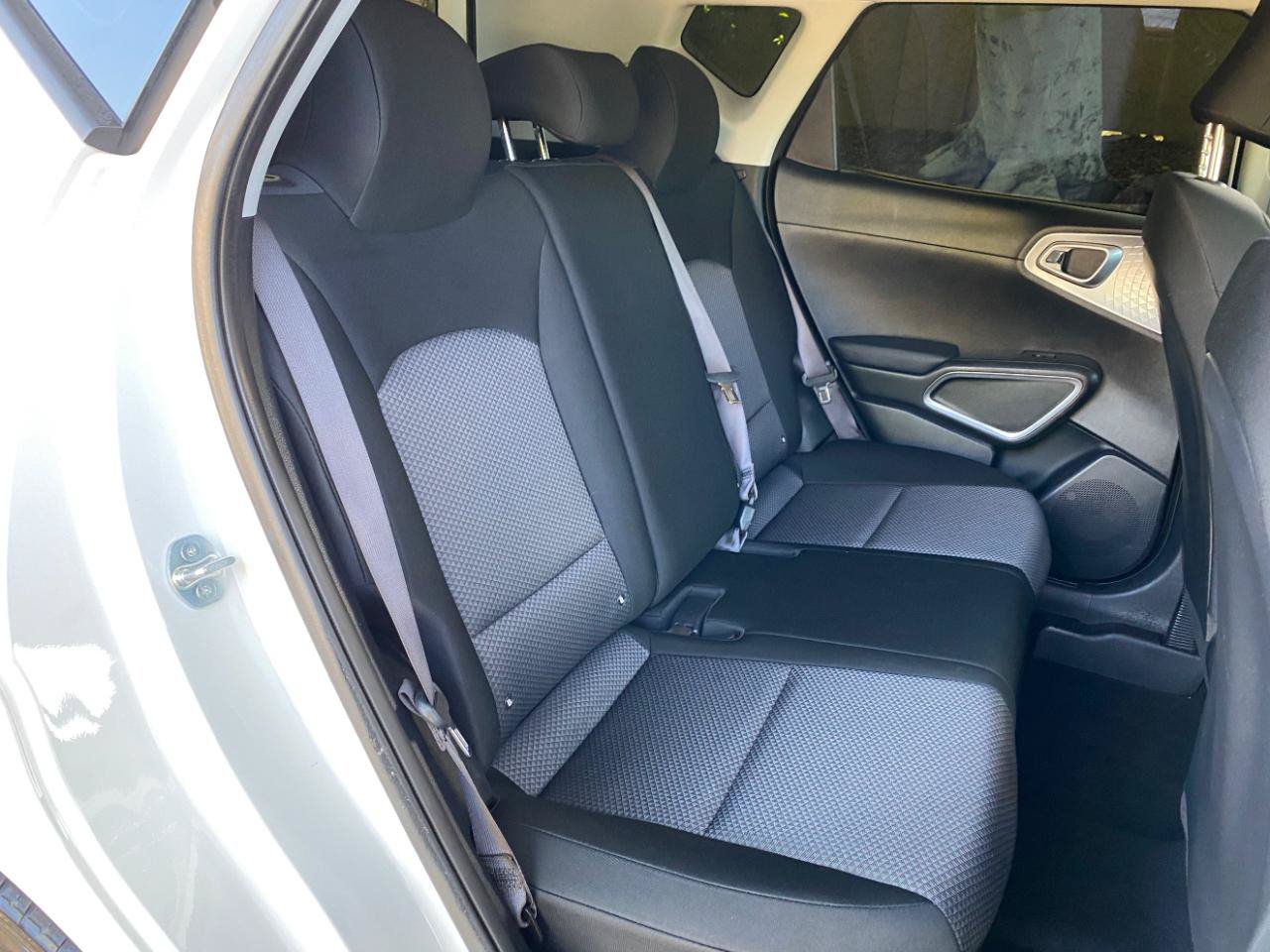 Used 2025 Kia Soul LX w/ LX Technology Package FWD image 43
