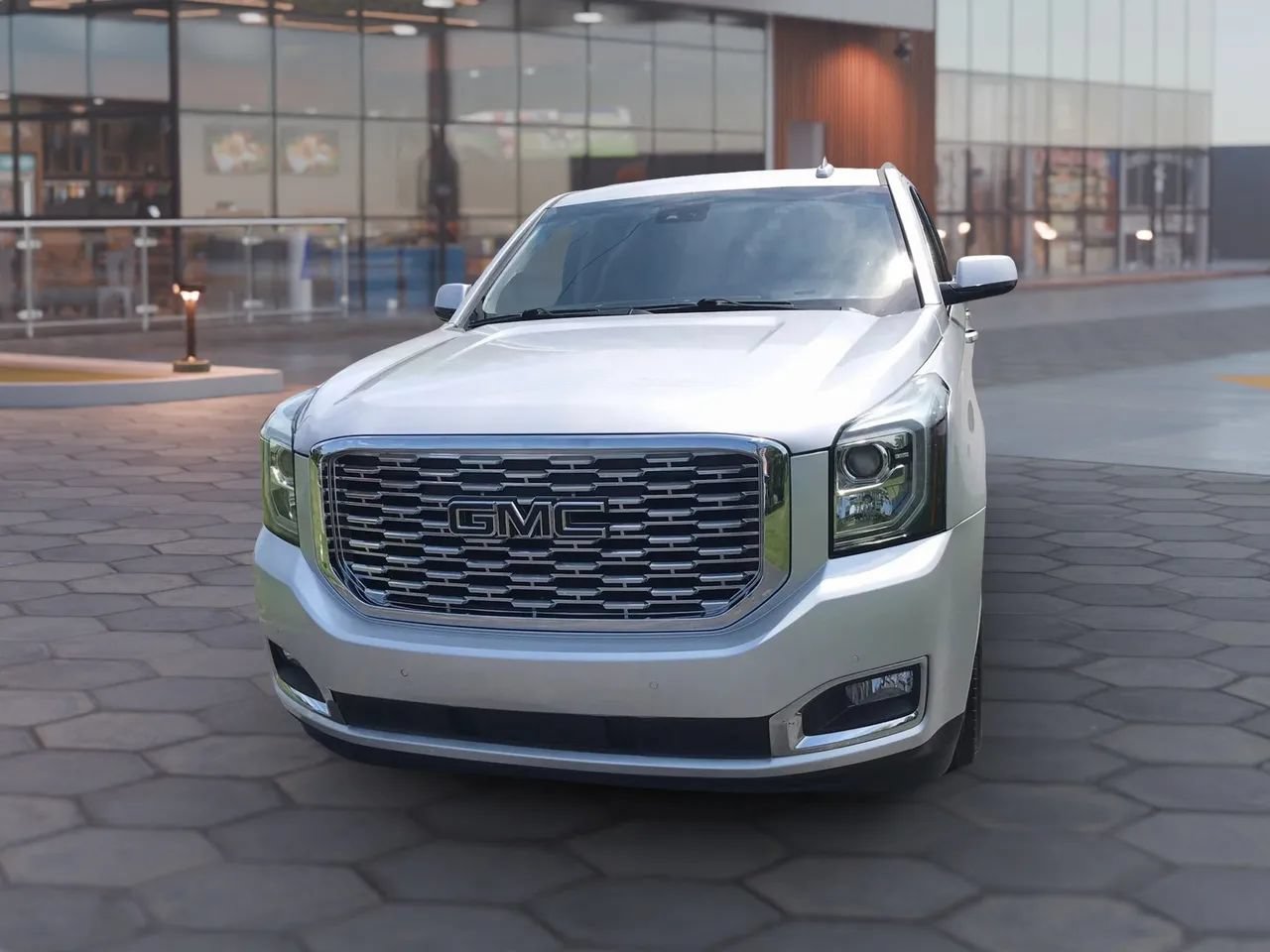 Used 2019 GMC Yukon XL SLE w/ SLE Value Package AWD/4WD image 7