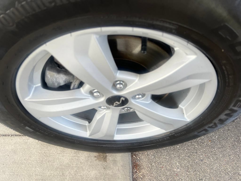 Certified 2024 Kia Sorento LX FWD image 39