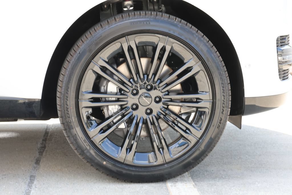 New 2026 Land Rover Range Rover SE AWD/4WD image 7