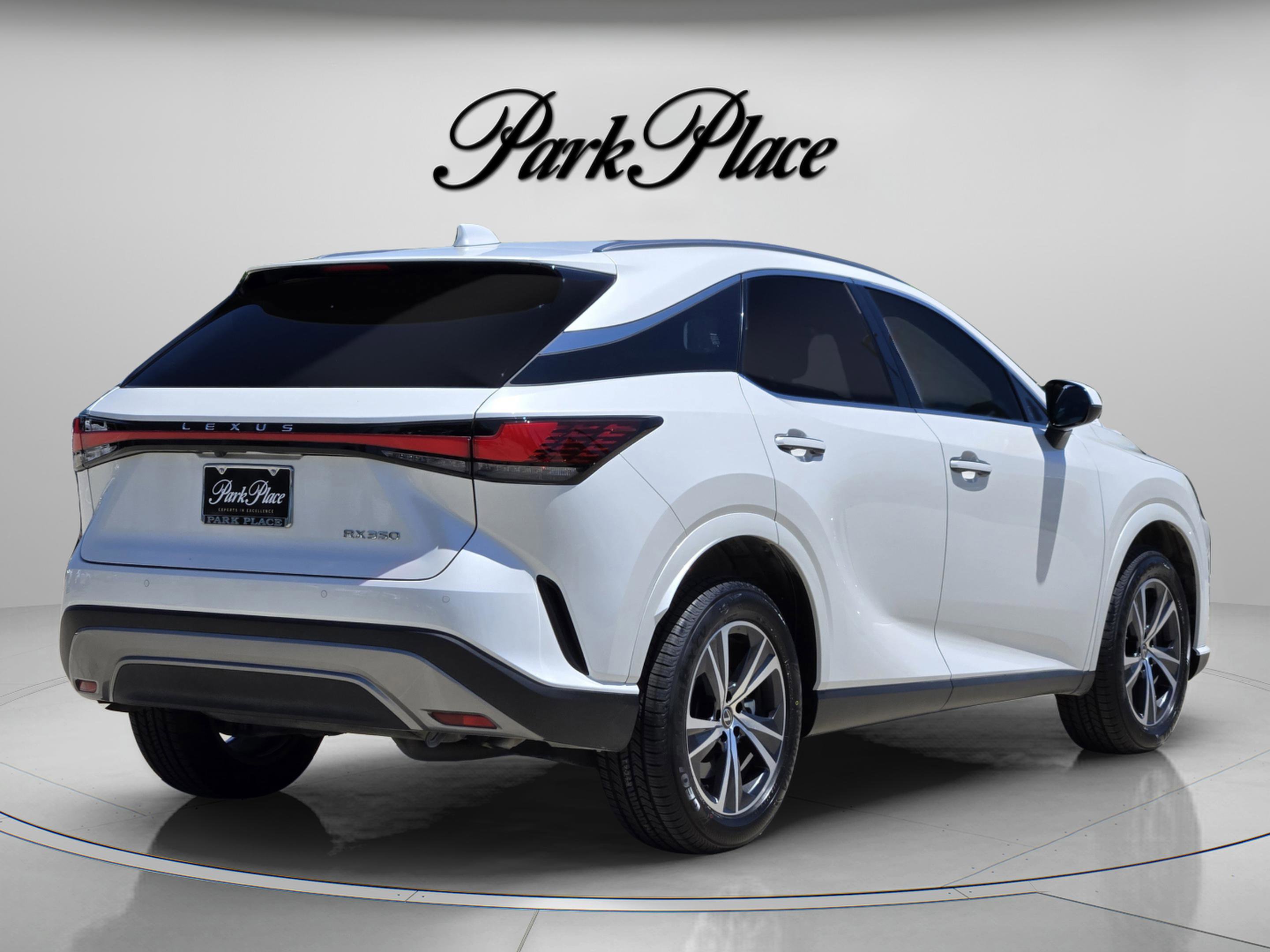 Used 2024 Lexus RX 350 Premium w/ Accessory Package (Z1) FWD image 5