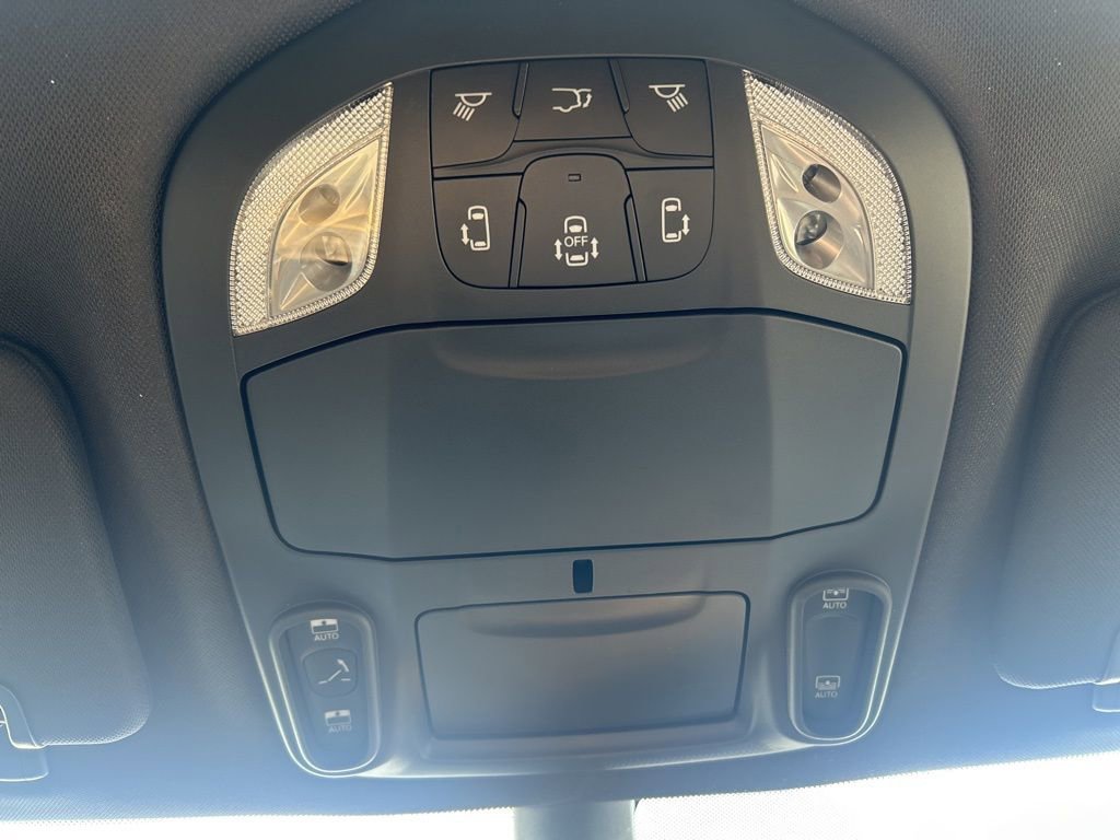 New 2026 Chrysler Pacifica Limited w/ S Appearance Package image 46