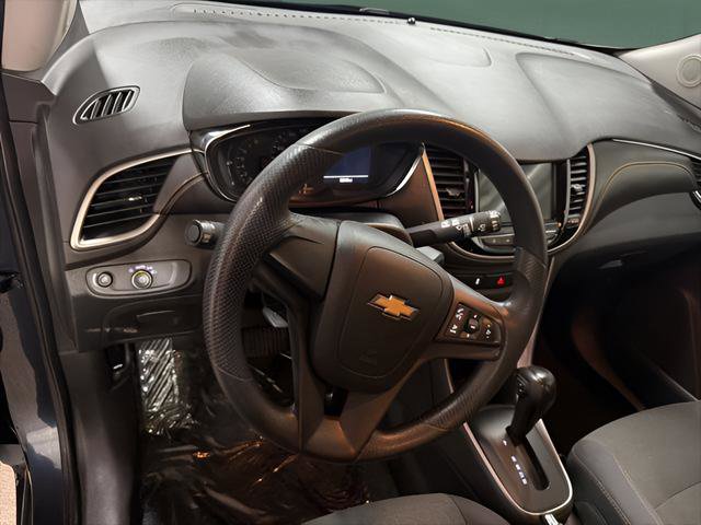 Used 2018 Chevrolet Trax LS image 17