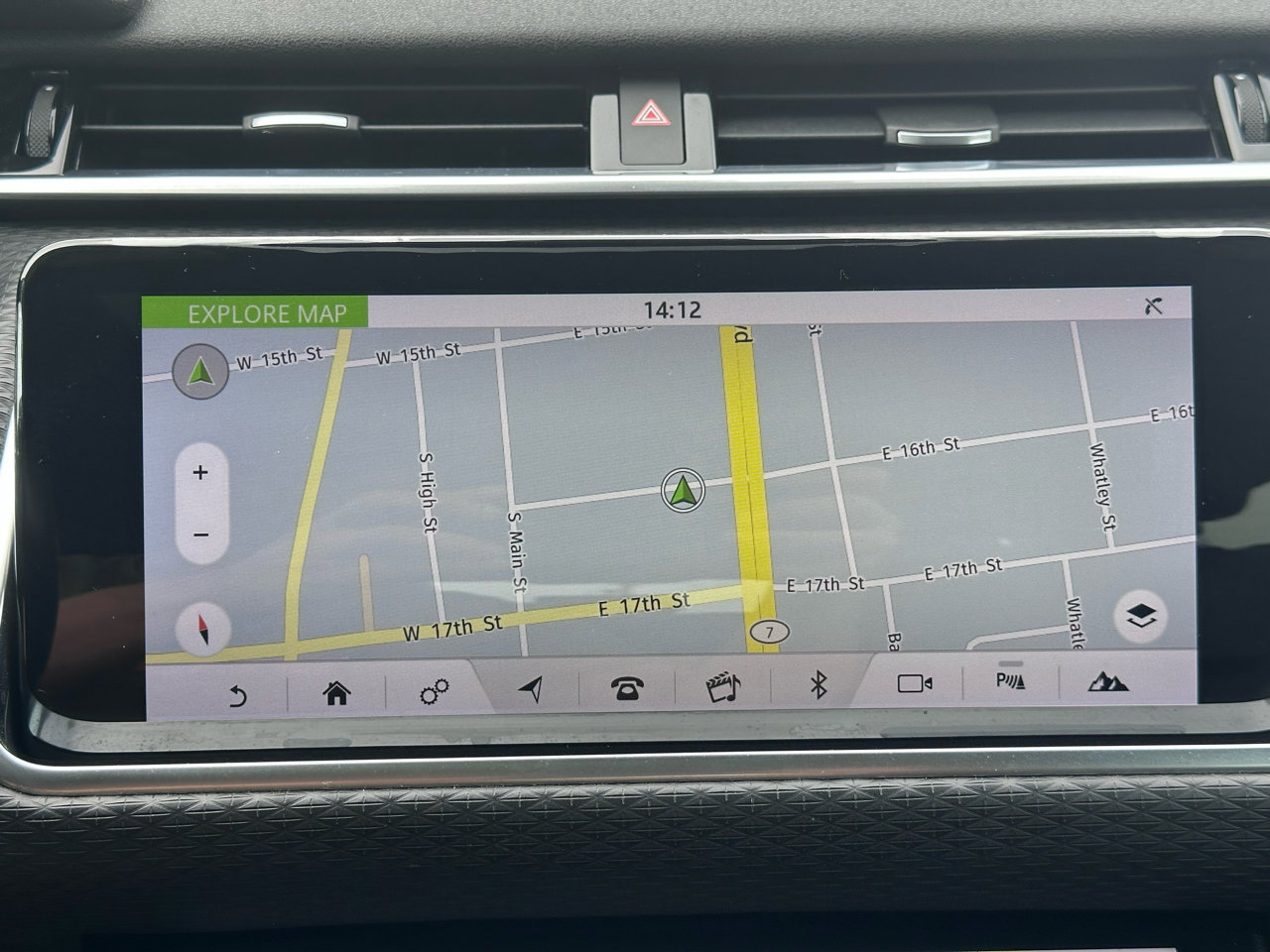 Used 2018 Land Rover Range Rover Velar R-Dynamic SE image 27