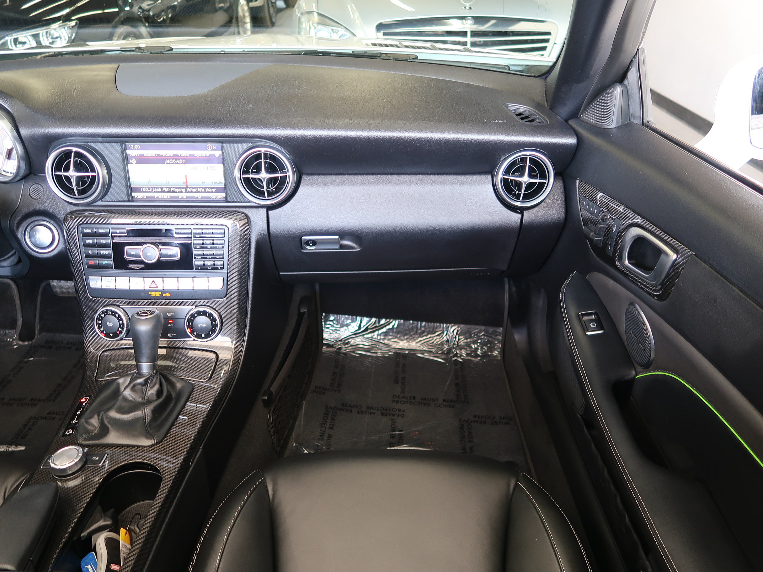 Used 2015 Mercedes-Benz SLK 250 image 21