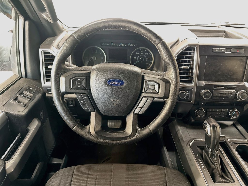 Used 2015 Ford F150 XLT w/ Equipment Group 302A Luxury AWD/4WD image 26