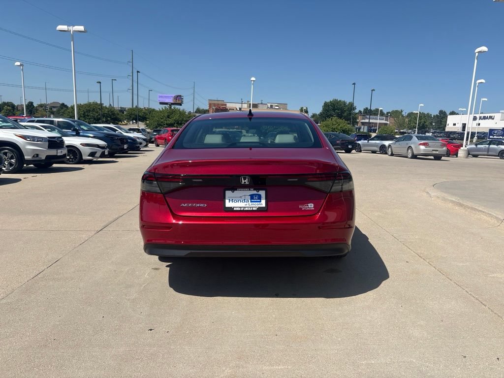 Certified 2025 Honda Accord SE image 6