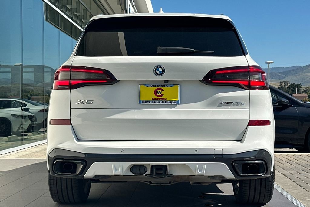 Used 2022 BMW X5 xDrive45e w/ M Sport Package image 4