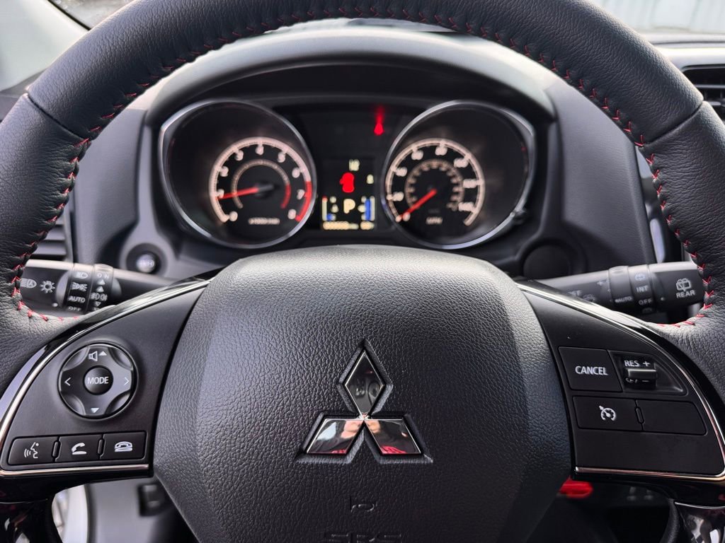 Used 2025 Mitsubishi Outlander Sport LE image 37