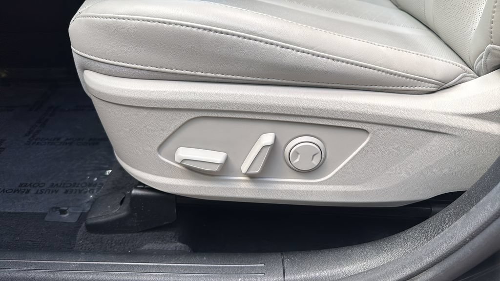 Used 2023 Kia Sorento SX FWD image 10