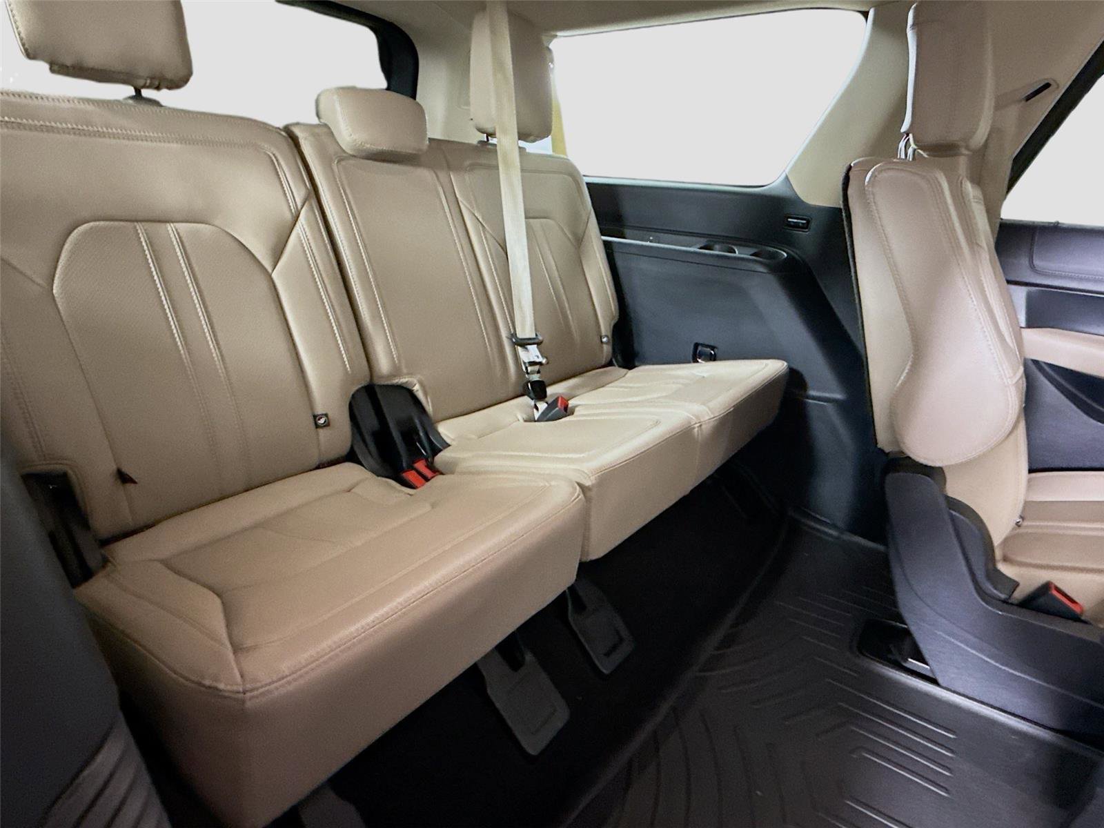 Used 2022 Ford Expedition Max Limited image 22