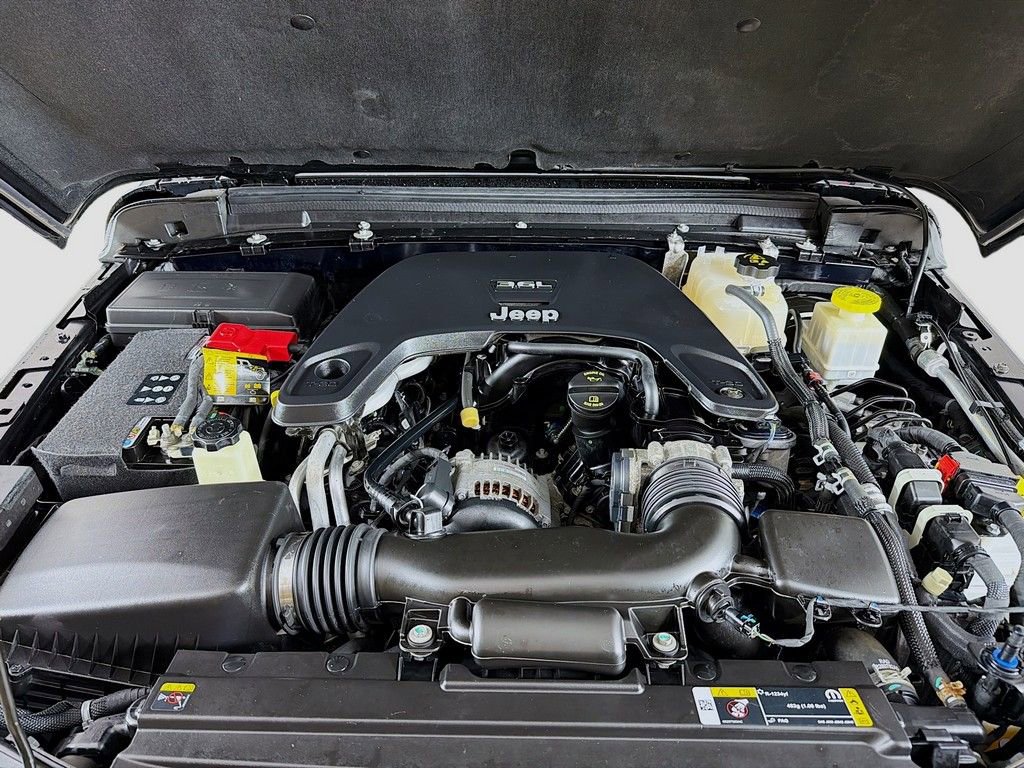 Used 2021 Jeep Gladiator Sport image 13