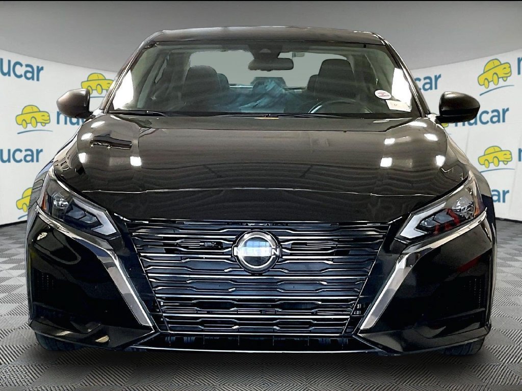 Certified 2024 Nissan Altima 2.5 SV FWD image 2