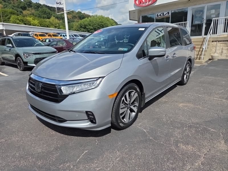 Used 2023 Honda Odyssey Touring image 3