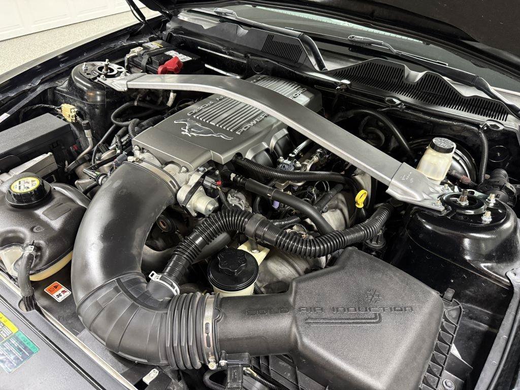 Used 2010 Ford Mustang GT RWD image 42