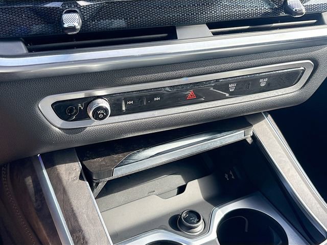 Used 2024 BMW X7 xDrive40i w/ Executive Package image 35