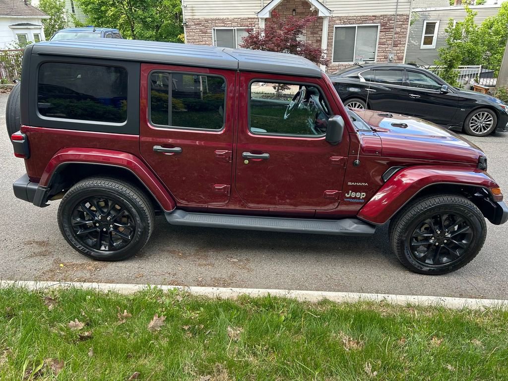 Used 2021 Jeep Wrangler Unlimited Sahara w/ Cold Weather Group AWD/4WD image 3