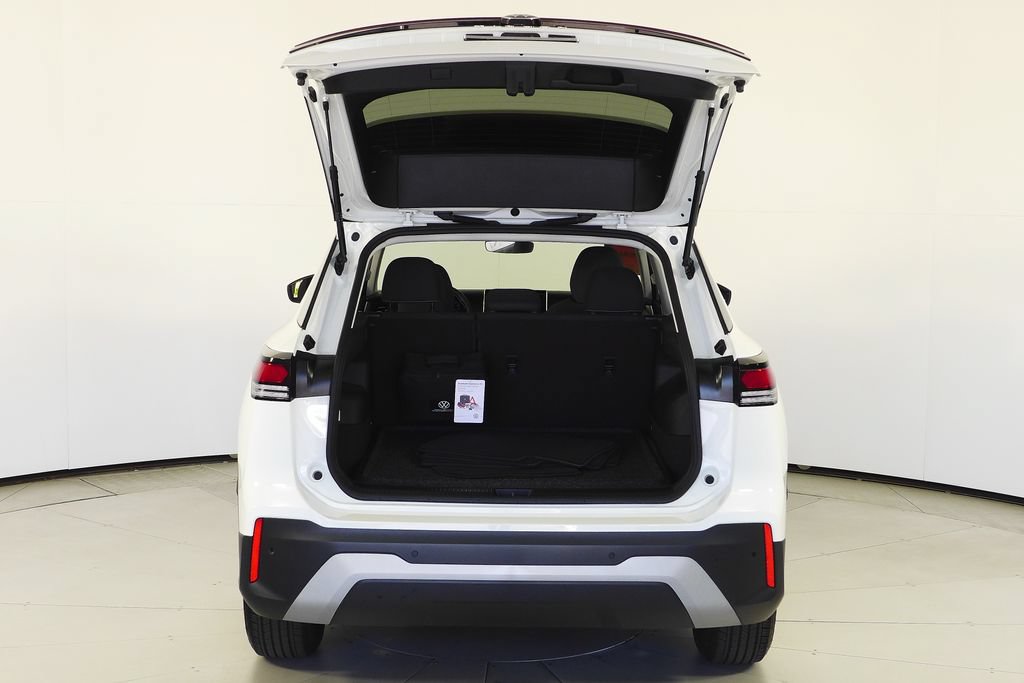 Used 2025 Volkswagen Tiguan S FWD image 10