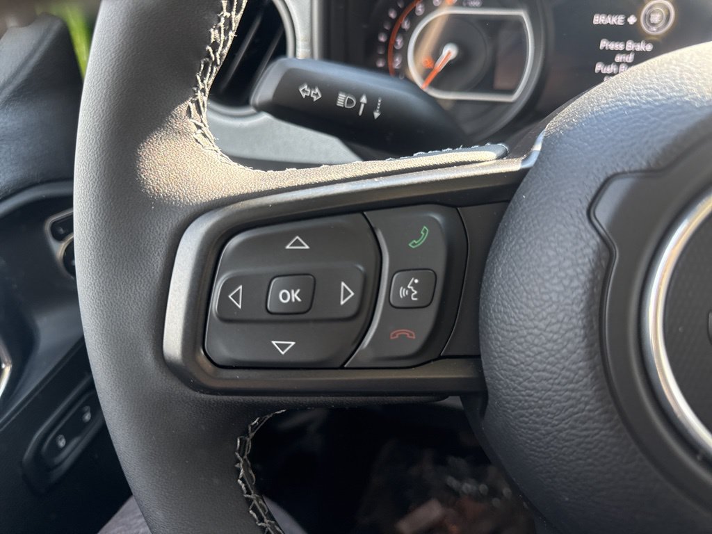 New 2025 Jeep Gladiator Sport AWD/4WD image 31