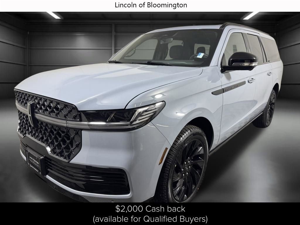 New 2026 Lincoln Navigator L Reserve w/ Jet Appearance Package AWD/4WD image 1