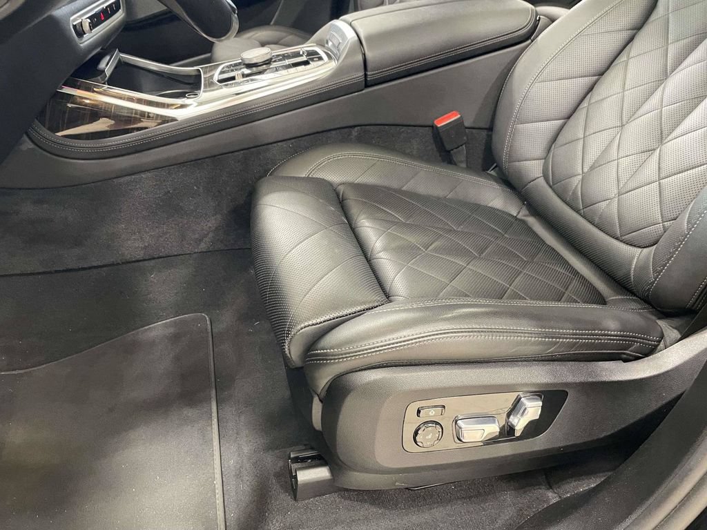 Used 2024 BMW X7 xDrive40i AWD/4WD image 14