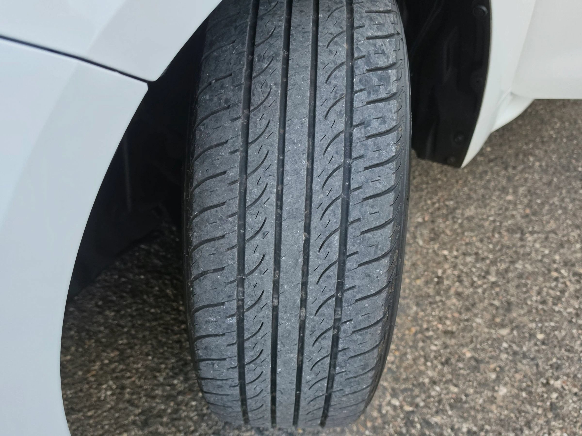 Used 2021 Toyota Corolla LE w/ Carpet Mat Package (TMS) FWD image 37