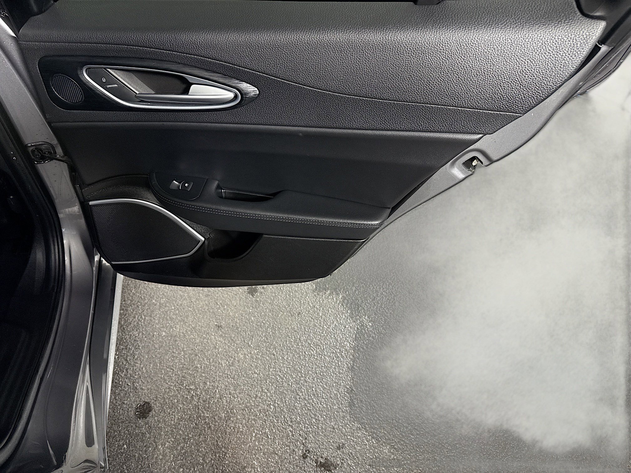 Used 2019 Alfa Romeo Giulia Base image 28