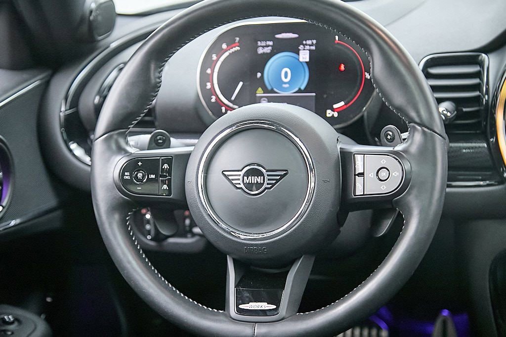 Used 2022 MINI Cooper Clubman John Cooper Works image 32